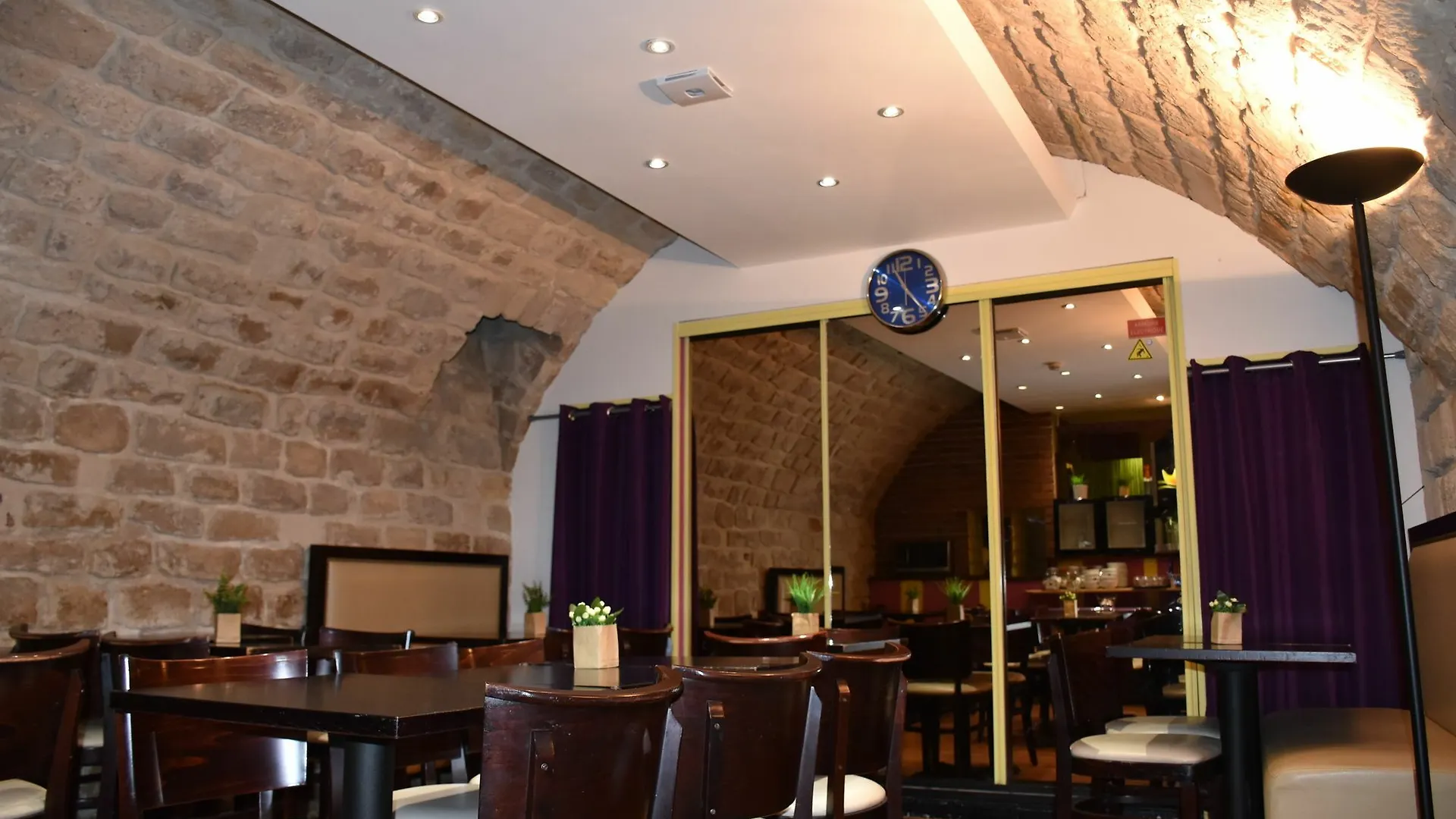 أبسولووت ريبابليك 2*