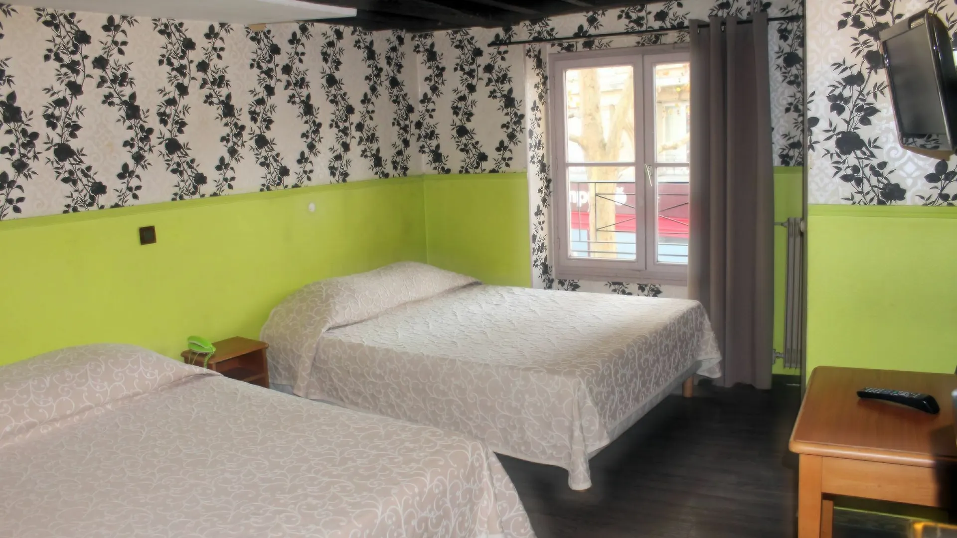 Absolute Republique Hotel