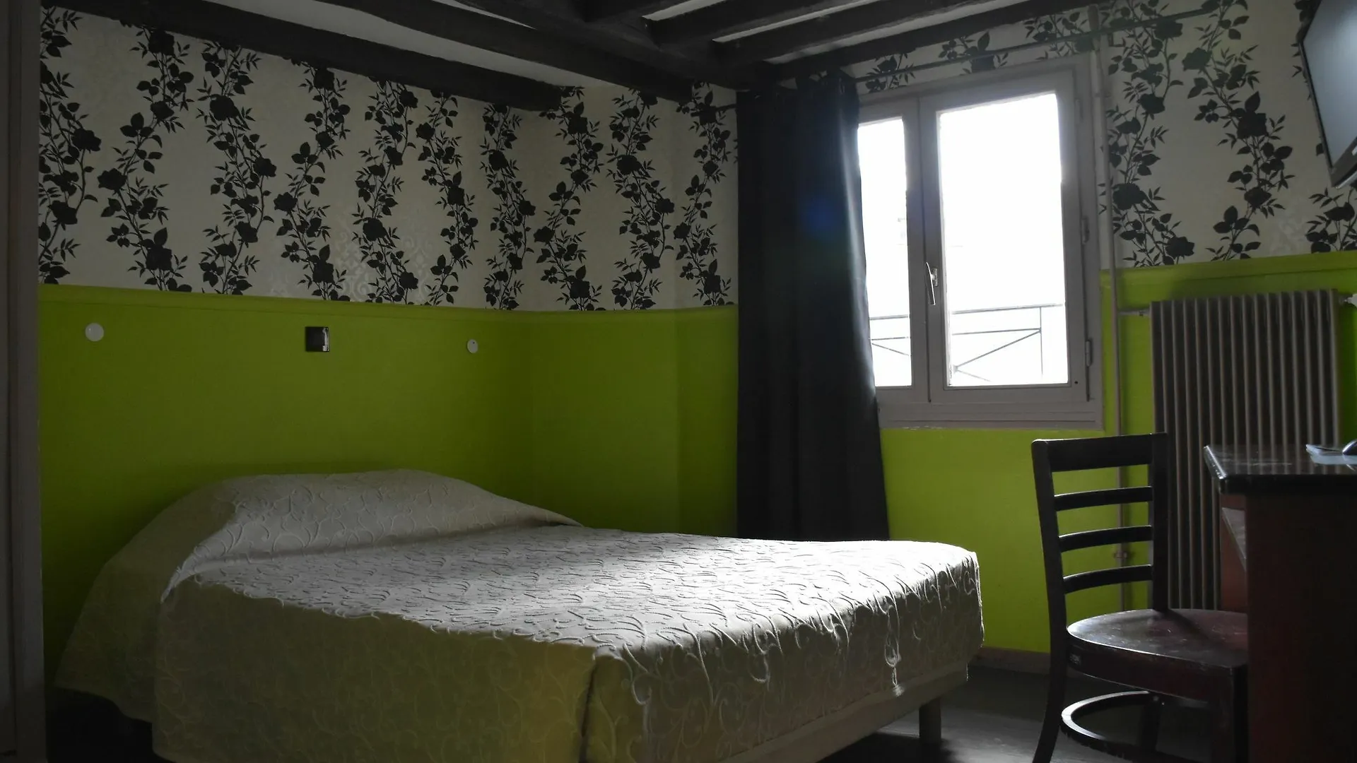Hotel Absolute Republique Paris