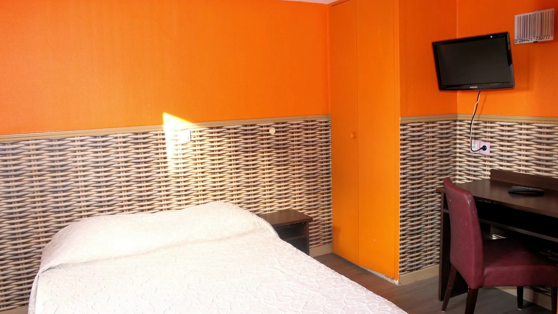 Absolute Republique Hotel Paris
